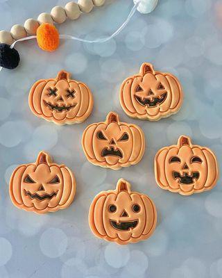 Jack-o-lantern cookies