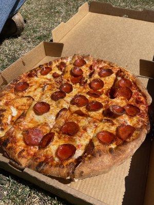 14" pizza with easy sauce, cheese & pepperoni