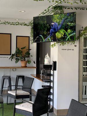 Cute seating area and mounted tv