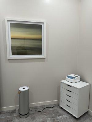 Ozone treatment room. Every room as high efficiency Molecule air purifier for your ultimate comfort during treatment.