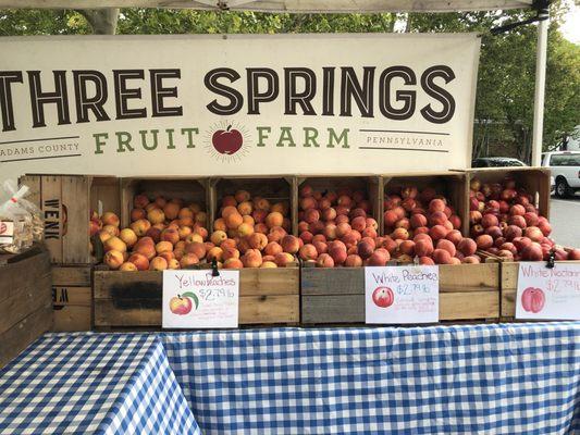 Peaches and nectarines from Three Springs Fruit Farm