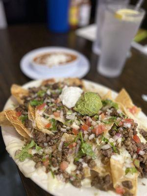 Nachos de Asada (asked for beans on the side)