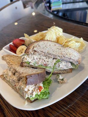 Tuna sandwich on wheat