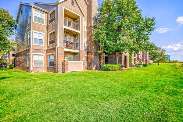 Riverside Park - Apartments for Rent in Tulsa, OK