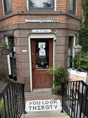 Front entrance to Broadway Coffee