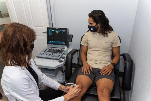 Knee pain examination for regenerative therapy