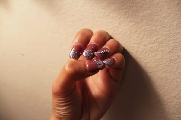 nails