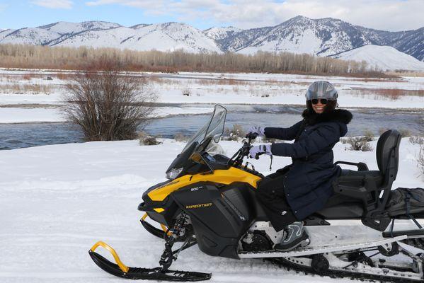 Backcountry Safaris offers scenic wildlife tours of Yellowstone and Grand Teton National Parks from Jackson Hole, Wyoming...