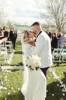 Ceremony space with lake and fountain