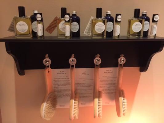 We use organic, hand-blended aromatherapy oils during every massage.