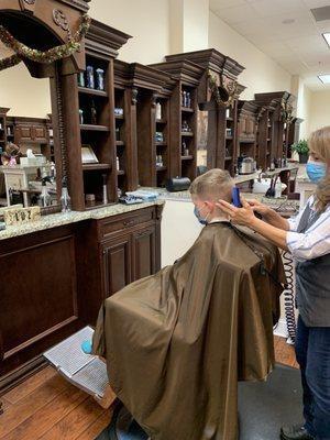 Friend's Barber Shop