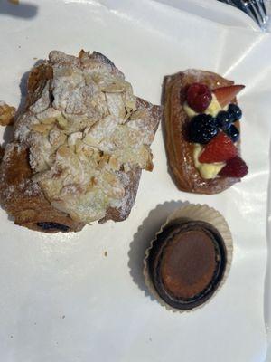 Tiramisu tart, Berry pastry and chocolate almond croissant