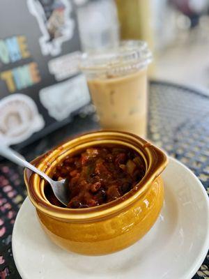 Vegan Chili and a Caramel Iced Latte