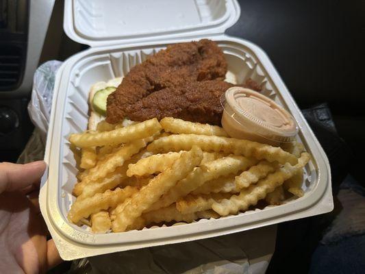 Chicken tenders and fries with Twinz sauce