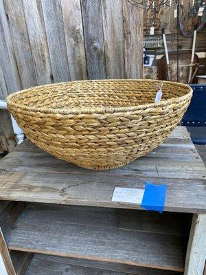 New basket for great price.