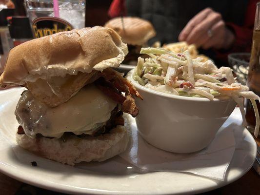 we had the angus burger with egg, bacon, onions & green peppers. good burgers cooked as we requested and our server was great.