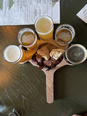 Beer flight with cookie sampler