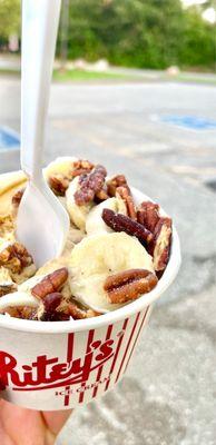 graham cracker station ice cream with bananas and pecans.