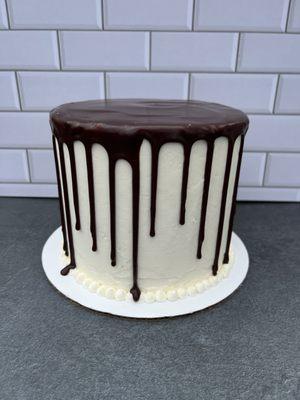 Chocolate Cake with Vanilla Buttercream & Chocolate Ganache Drip