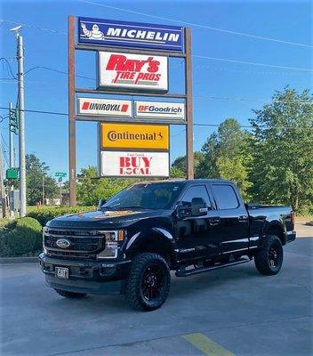 We can help select the best lift or leveling kit for your vehicle!