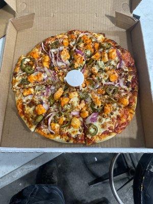 Spicy buffalo chicken pizza. Looks amazing.