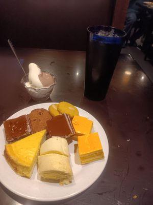 Dessert plate with ice cream and sweet tea