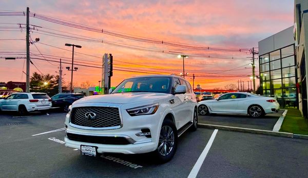 INFINITI QX80 at sunset