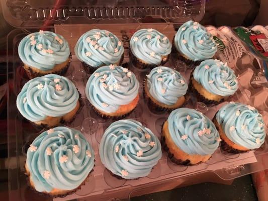 Frozen theme cupcakes