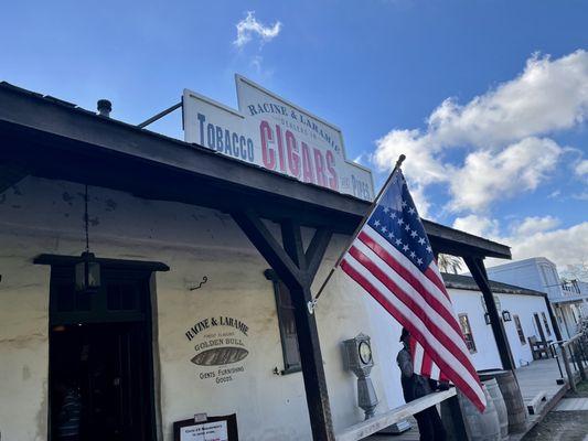 Racine & Laramie Tobacconist