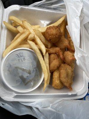 2 Fish, 6 Shrimp meal. Fish & green beans awesome. Shrimp & hush puppies good. Fries were meh.