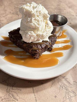 Save room for dessert!  \ (*‿*) /ﾟYes to a Fudge Brownie with Vanilla ice cream on this oppressive SaturYaY afternoon.