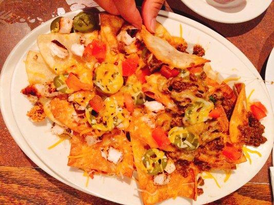 Super Bowl Nachos with everything it comes with