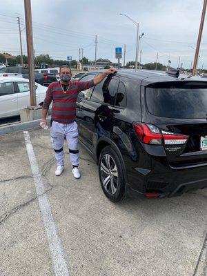 Muy agradecido a Julio Rivera por su buen servicio al cliente puedo tener mi nuevo outlander sport 2021 fue muy fácil y rápido el servicio .