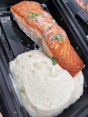 Keto Salmon & Caulimash