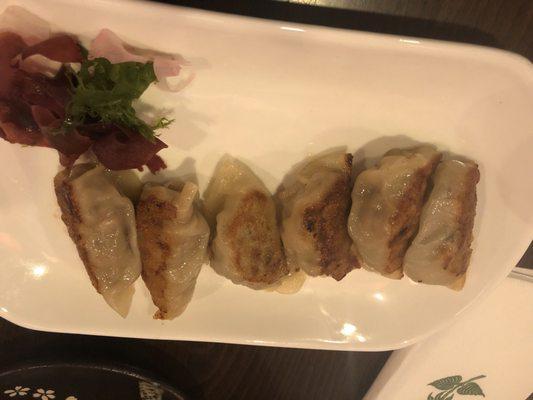 Gyoza $6