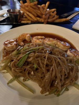 rice egg noodles with shrimp