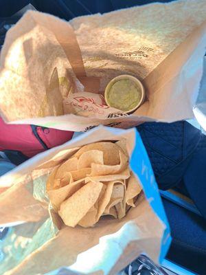 Snack Taco Chips & Fresh House-made Guac