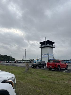 The Parking Spot JFK - Uncovered Entrance