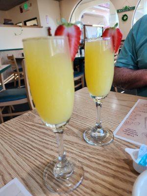 Great breakfast,  friendly staff and mimosas! Everything was yummy