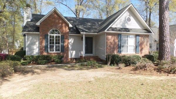 Move in Ready.  This 3/2 home in Columbia, SC has new hardwood floors, carpet, stainless steel appliances, and roof...