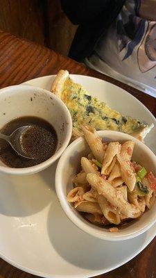 cafe sampler with Quiche Florentine, pasta salad, and french onion soup