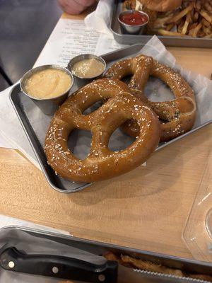 The pretzel with everything seasoning