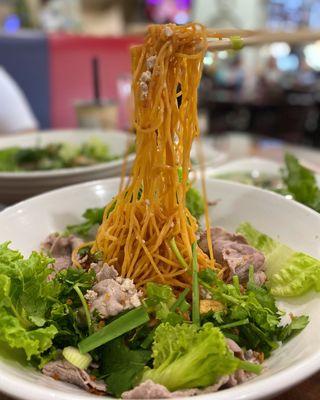 h2 or nam vanh style with thin yellow noodle...