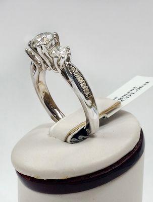 14k White Gold Diamond Engagement Ring