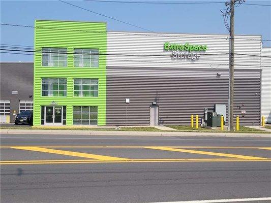 Alternate Beauty Image - Extra Space Storage at 1007 Jersey Ave, New Brunswick, NJ 08901