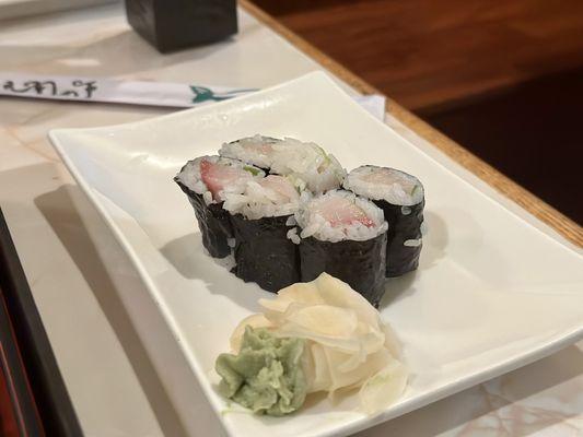 Yellowtail Scallion Roll