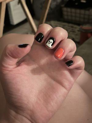 Gel nail. Halloween ghost