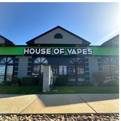 This is the front exterior of House Of Vapes Smoke Shop in Riverton.