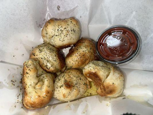 Garlic knots