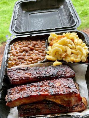 Ribs, baked mac, and cowboy beans